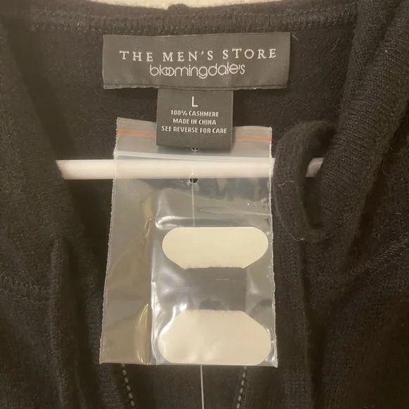 100% Cashmere NWT - The Men's Store Black Zip-Up Sweater - Picture 4 of 4